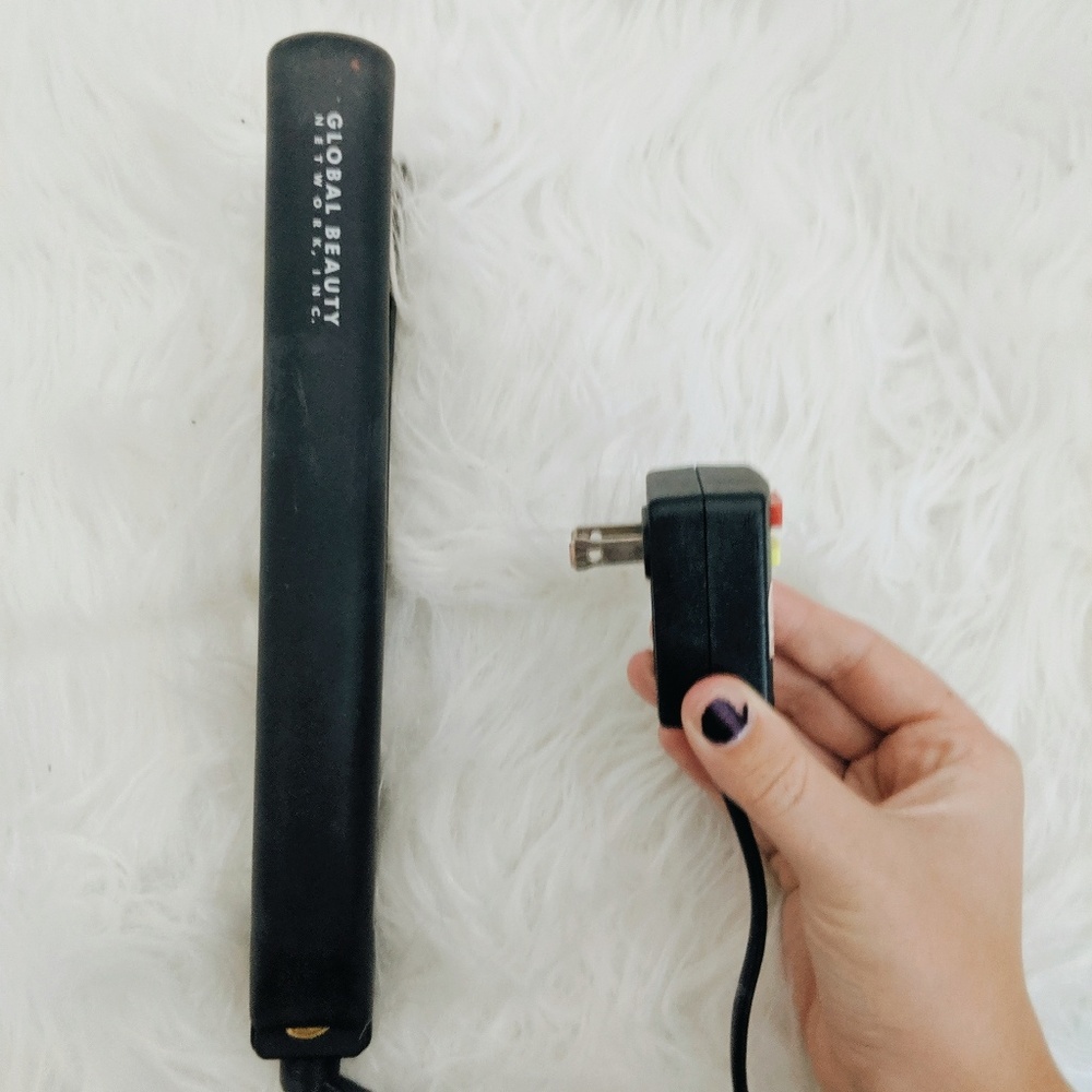 CHI hair straightener